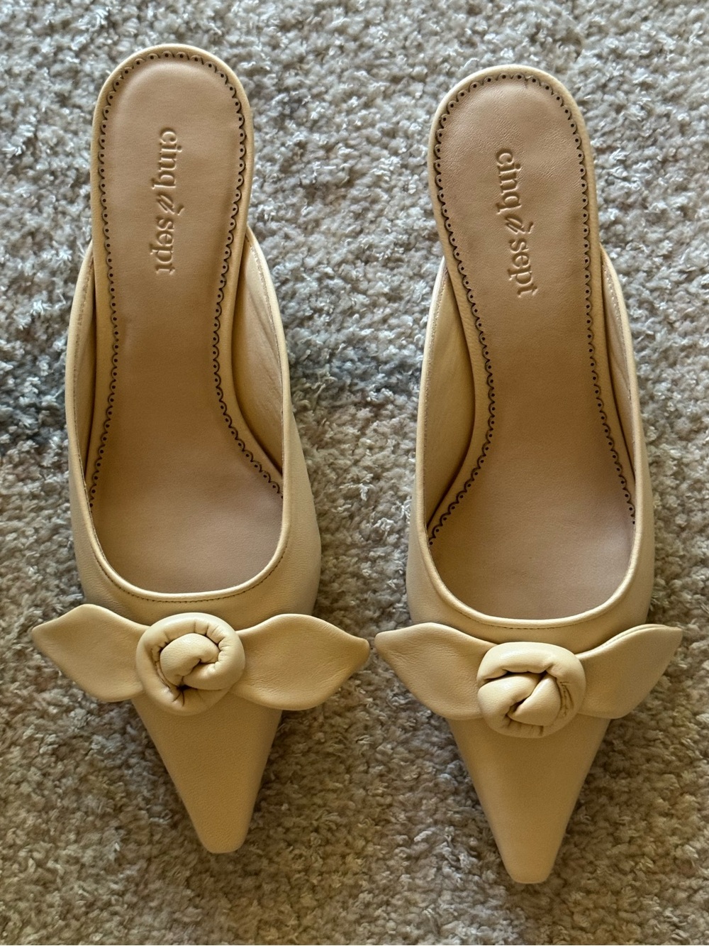 NEW Cinq à Sept Layla Knotted Rose Mule in Ivory - Picture 9 of 13